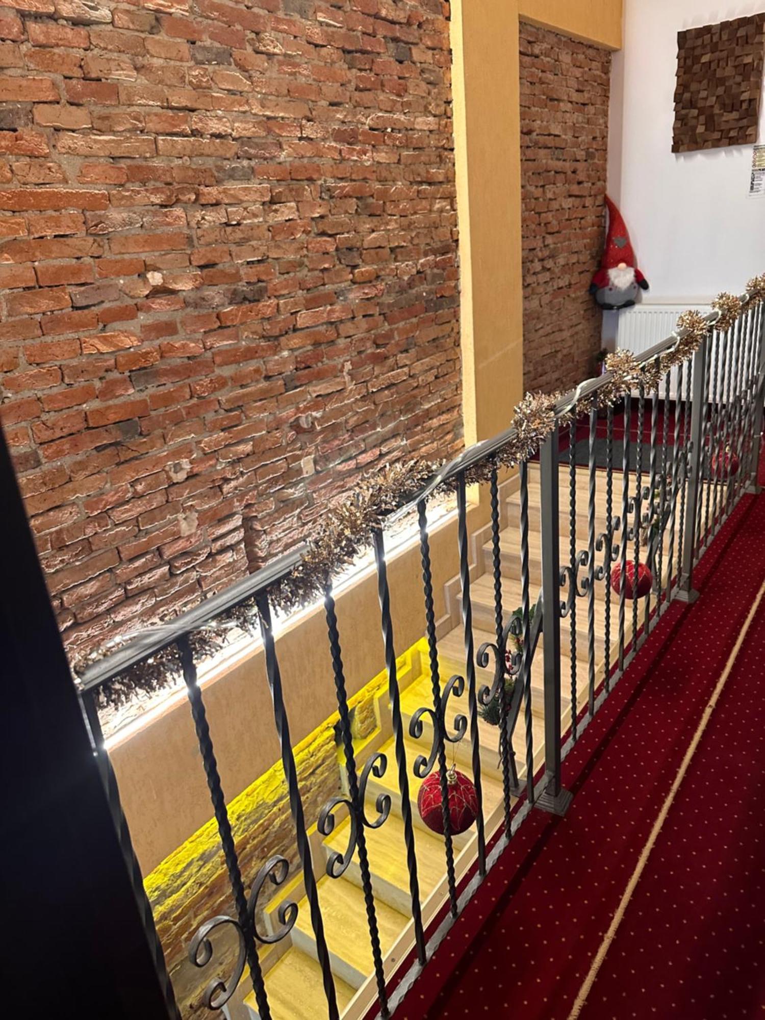 Pensiunea Sada Făgăraş Exterior foto